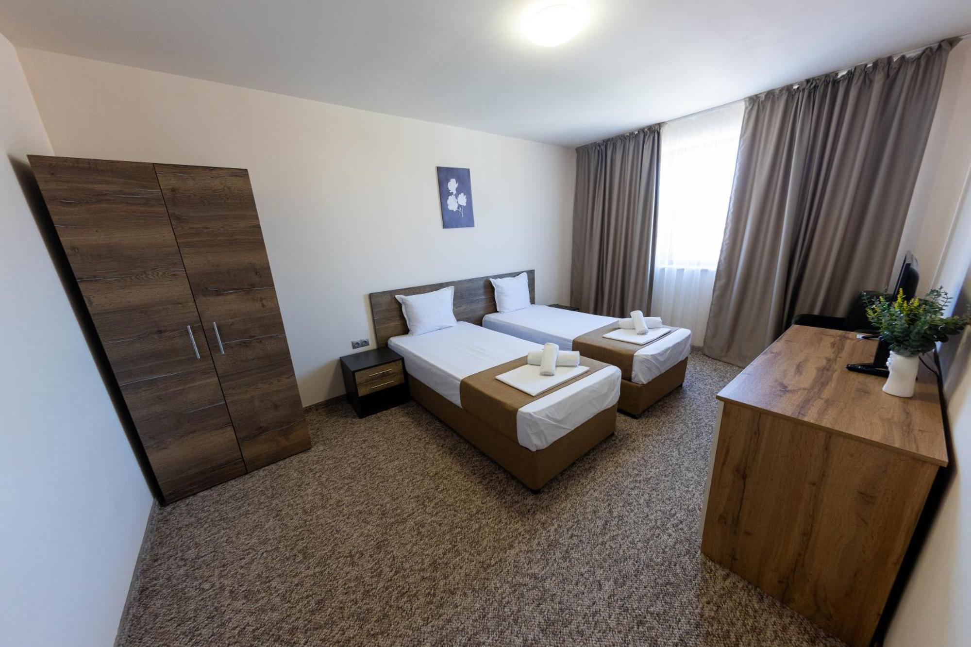 City Plaza Botevgrad Kültér fotó