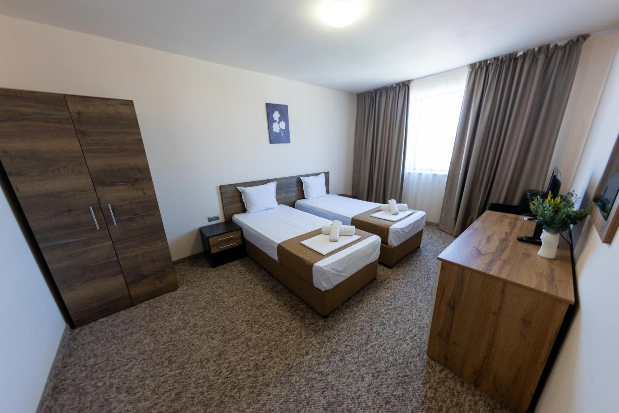 City Plaza Botevgrad Kültér fotó