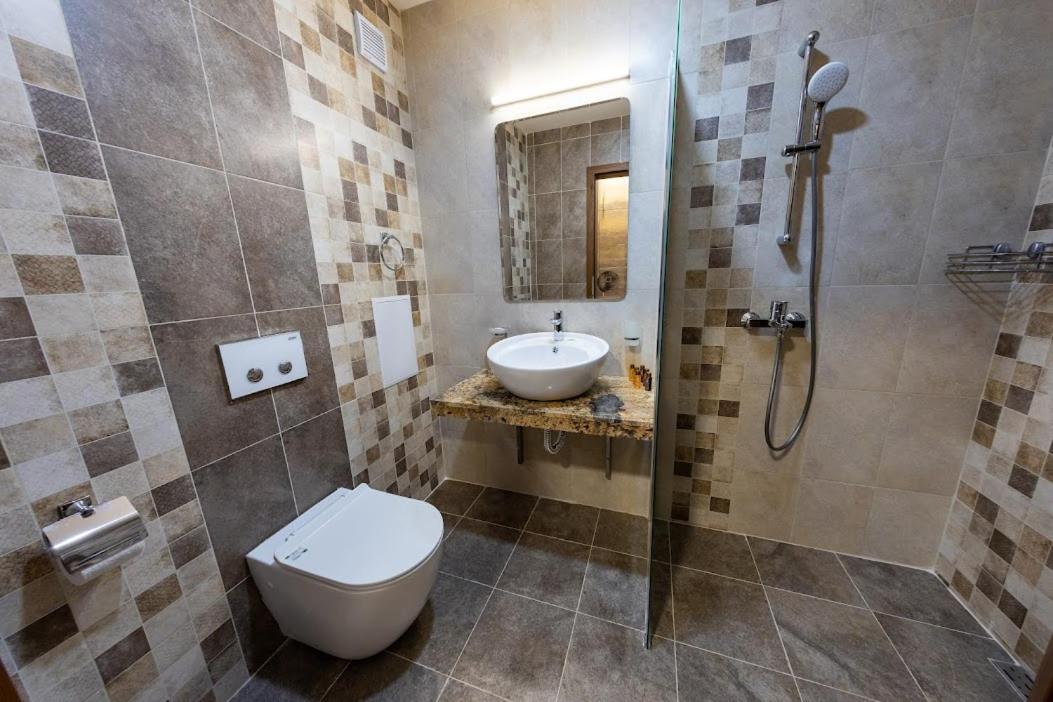 City Plaza Botevgrad Kültér fotó